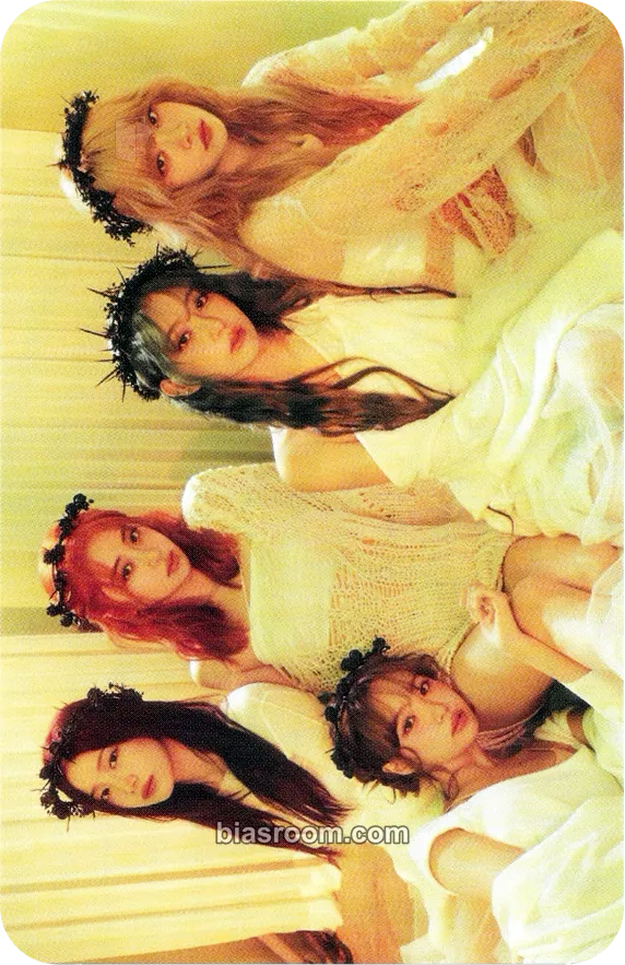 EASY Photocard - LE SSERAFIM - LE SSERAFIM K-pop photocard
