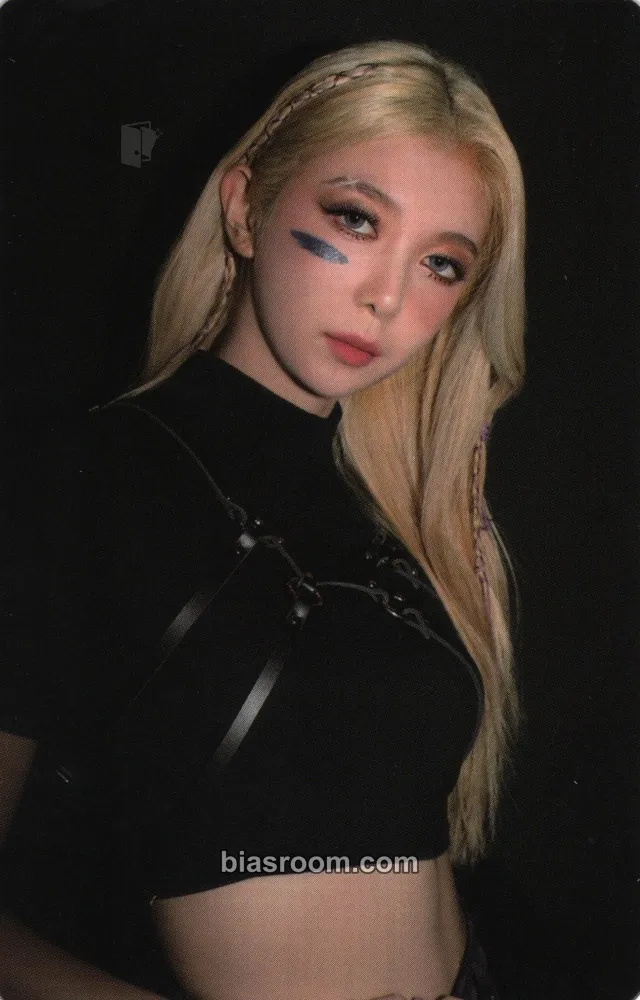 Dami Apocalypse: Broken Halloween Photocard - Dreamcatcher - Dreamcatcher K-pop photocard