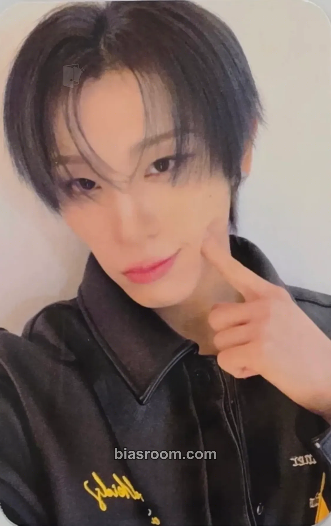 Haru UXLXVE Photocard - XLOV - XLOV K-pop photocard