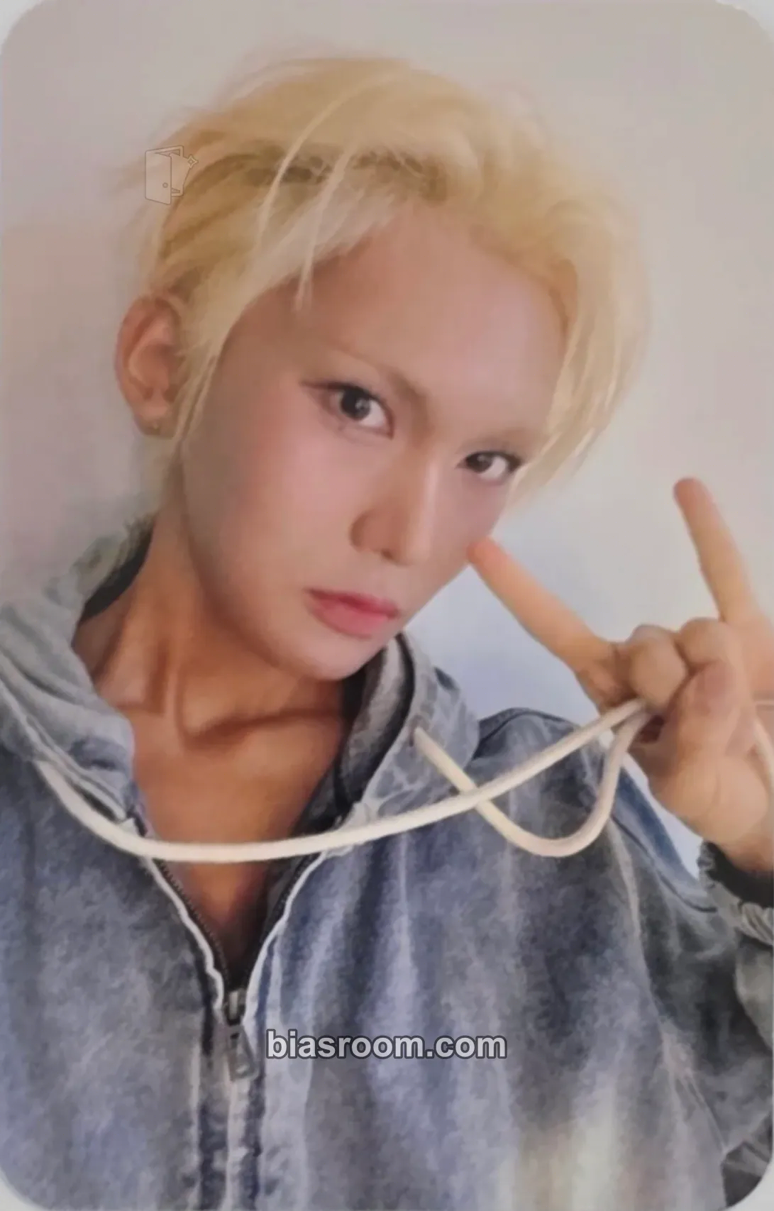 Hyun UXLXVE Photocard - XLOV - XLOV K-pop photocard