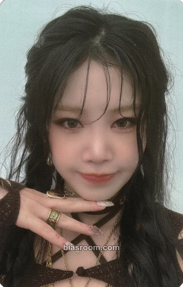 Soojin RIZZ Photocard - Soojin K-pop photocard