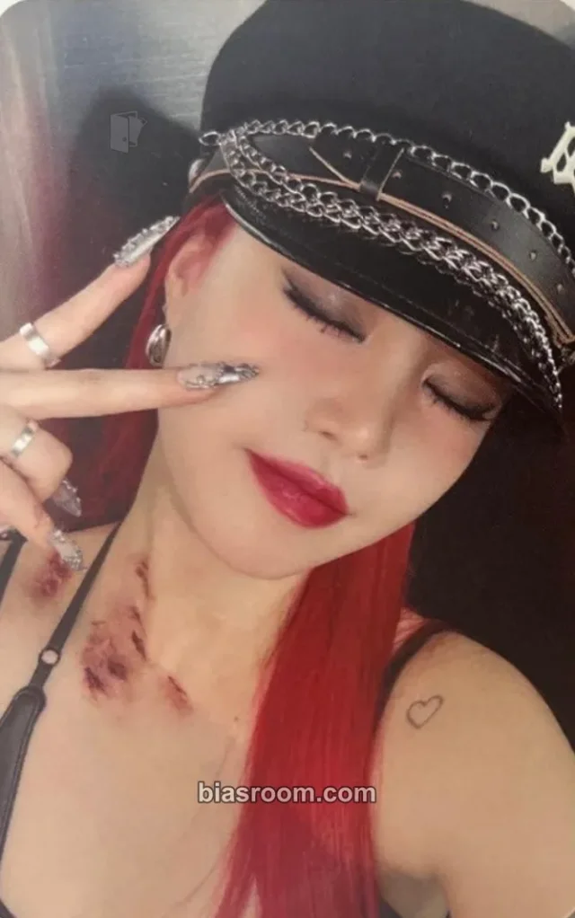 Soojin - Soojin - BADITUDE Album starriver pre-order benefit (pob)