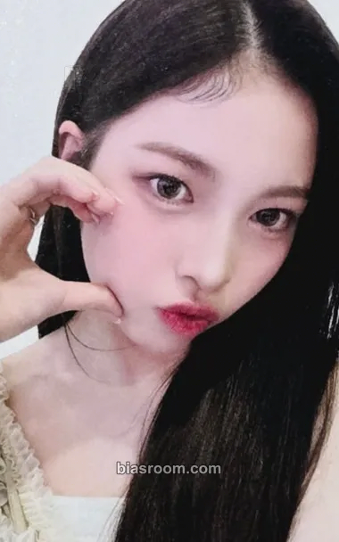 May Re:Scene Photocard - RESCENE - RESCENE K-pop photocard