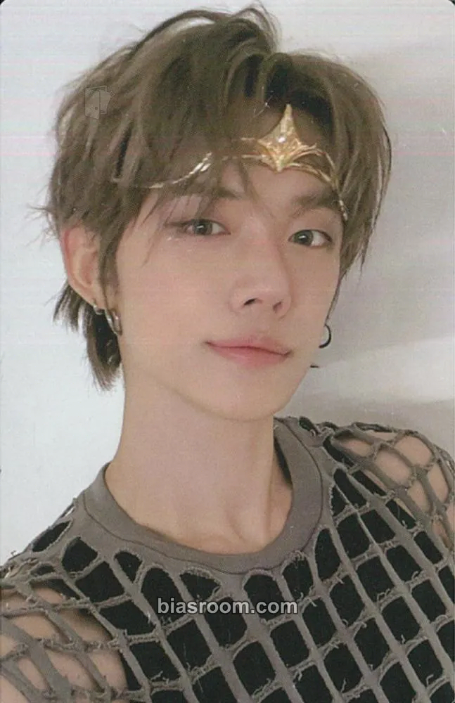 Yeonjun Season's Greetings 2026 Photocard - TOMORROW X TOGETHER - TOMORROW X TOGETHER K-pop photocard