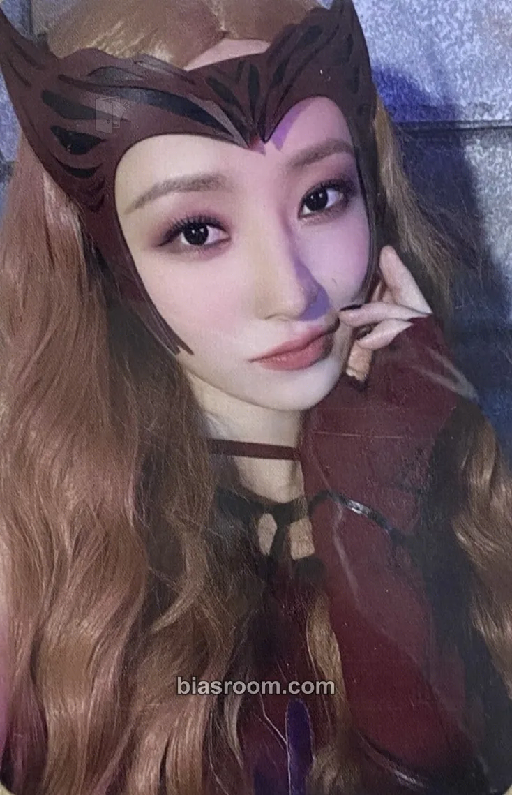 SuA Apocalypse: Broken Halloween Photocard - Dreamcatcher - Dreamcatcher K-pop photocard