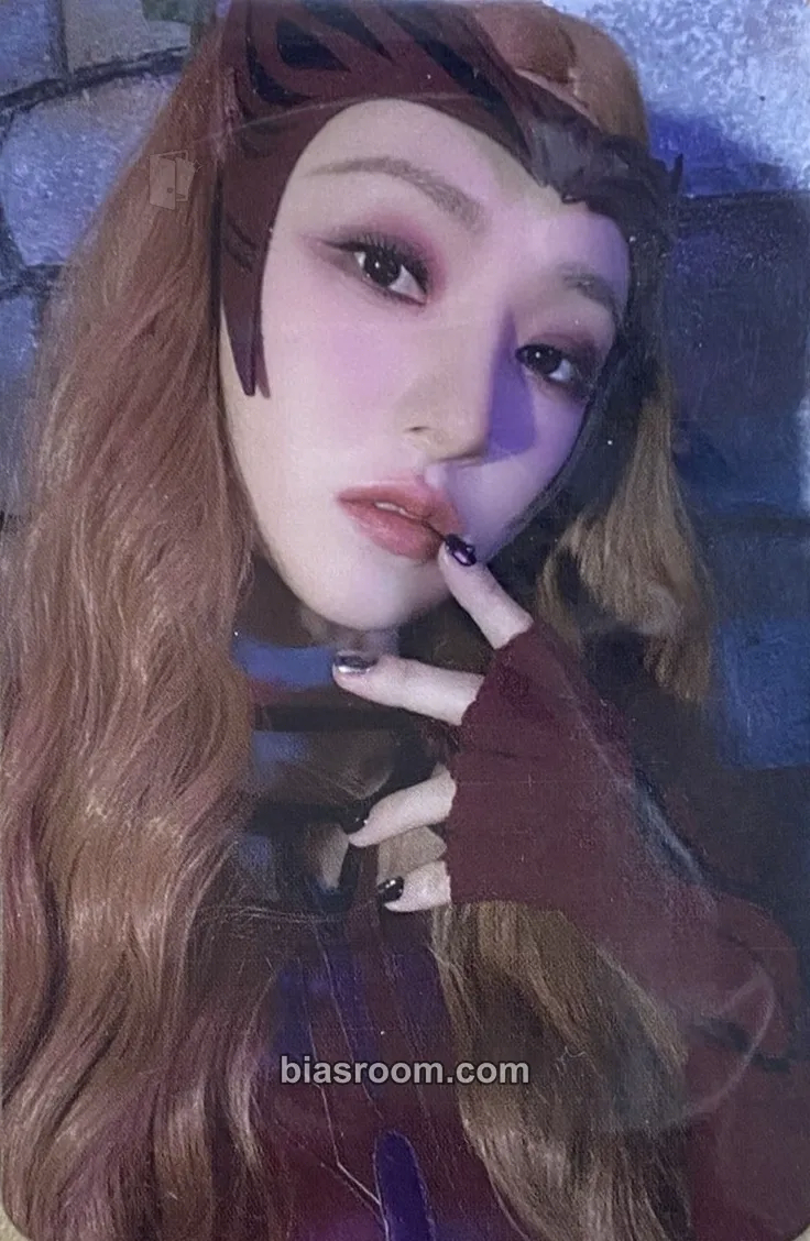 SuA Apocalypse: Broken Halloween Photocard - Dreamcatcher - Dreamcatcher K-pop photocard