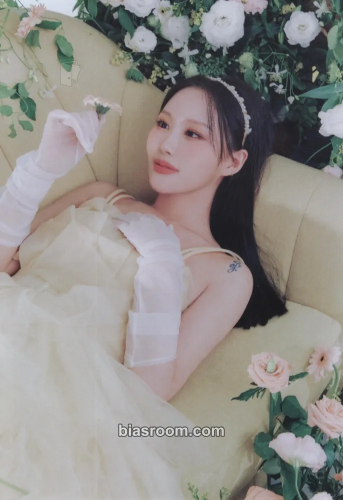 Siyeon 2023 Season's Greetings Photocard - Dreamcatcher - Dreamcatcher K-pop photocard