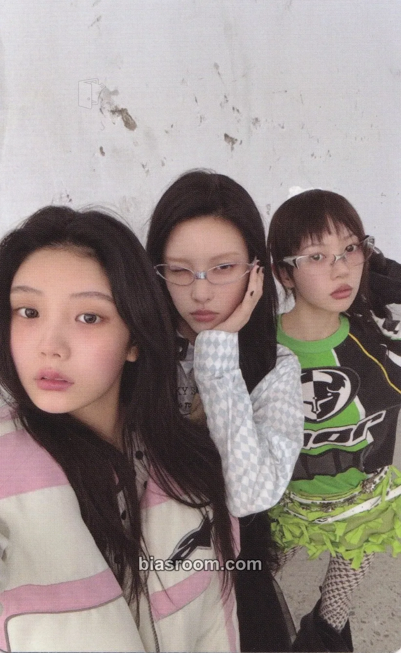 NOT CUTE ANYMORE Photocard - ILLIT - ILLIT K-pop photocard