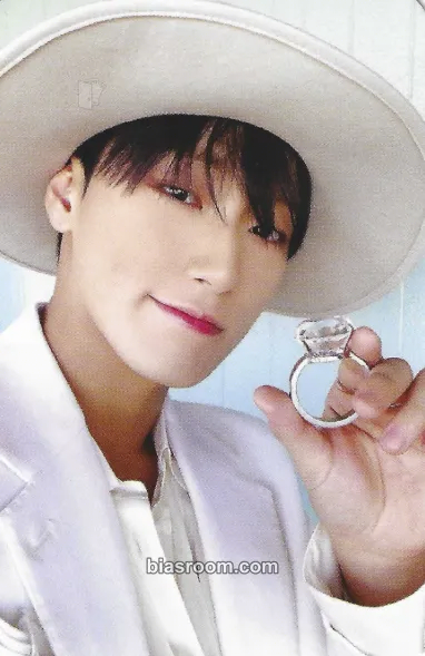San GOLDEN HOUR : Part.1 Photocard - ATEEZ - ATEEZ K-pop photocard