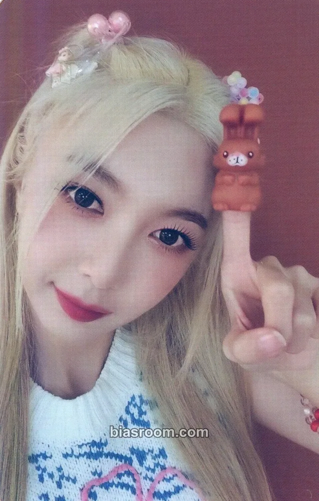 Dami 2023 Season's Greetings Photocard - Dreamcatcher - Dreamcatcher K-pop photocard
