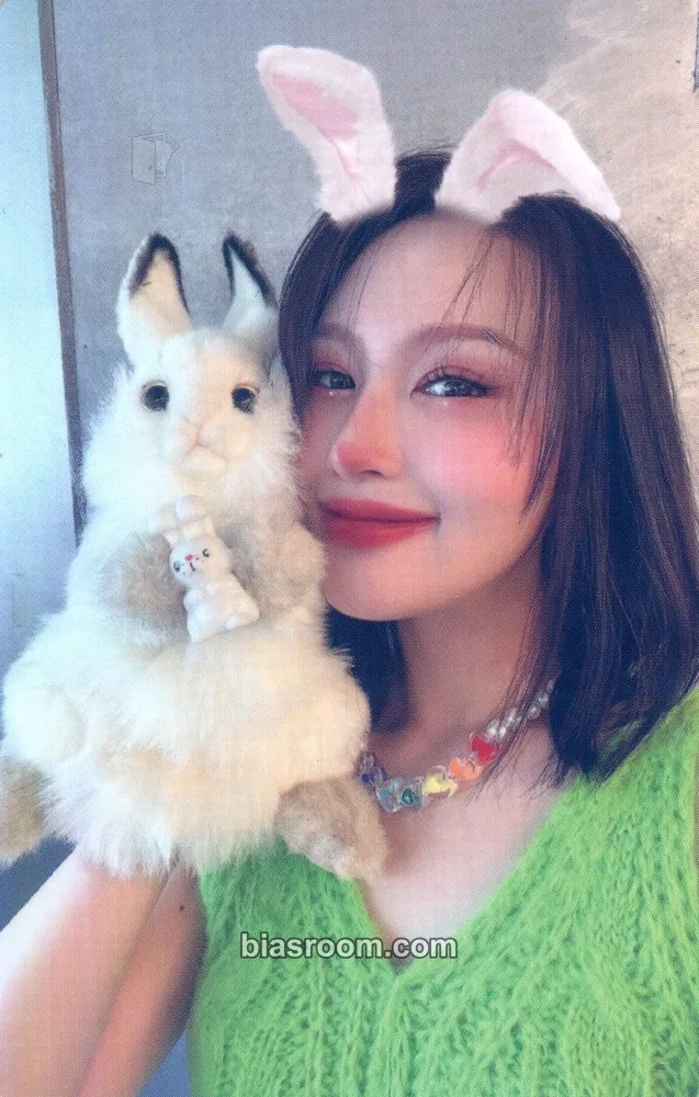 Siyeon 2023 Season's Greetings Photocard - Dreamcatcher - Dreamcatcher K-pop photocard