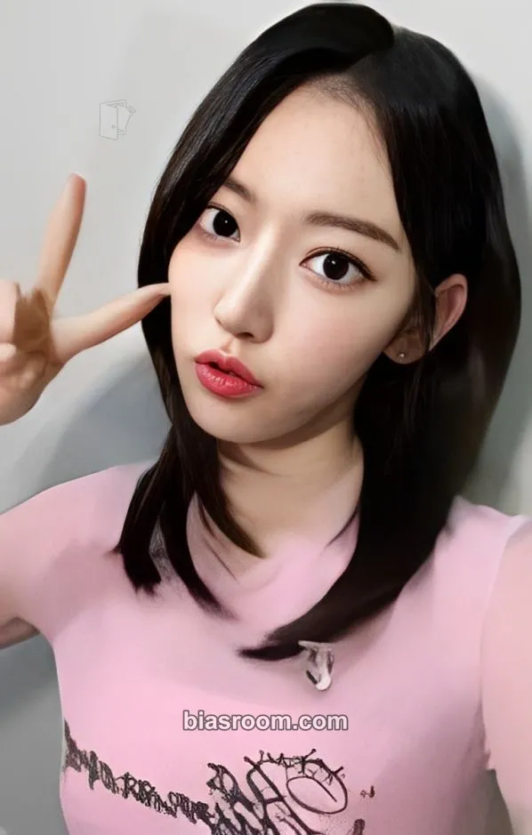Sakura UNFORGIVEN Photocard - LE SSERAFIM - LE SSERAFIM K-pop photocard
