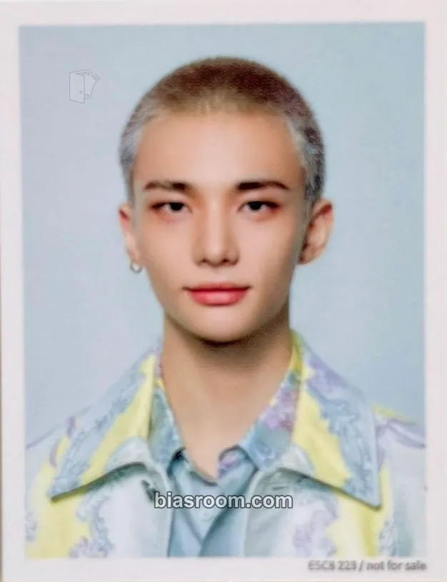 Hyunjin Hollow Photocard - Stray Kids - Stray Kids K-pop photocard