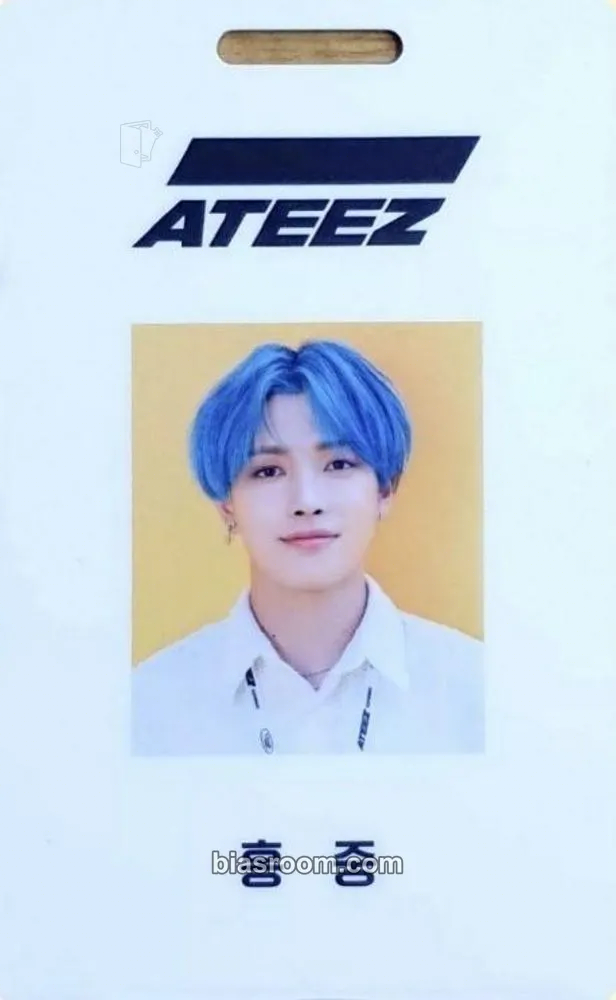Hongjoong 2021 Season's Greetings Photocard - ATEEZ - ATEEZ K-pop photocard