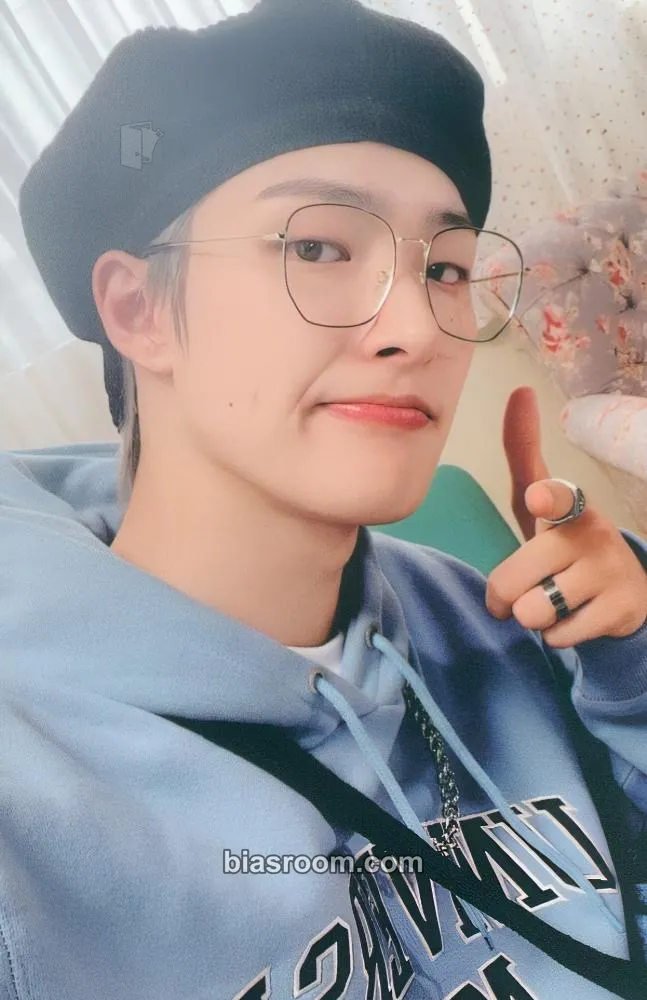 Mingi 2022 Season's Greetings Photocard - ATEEZ - ATEEZ K-pop photocard