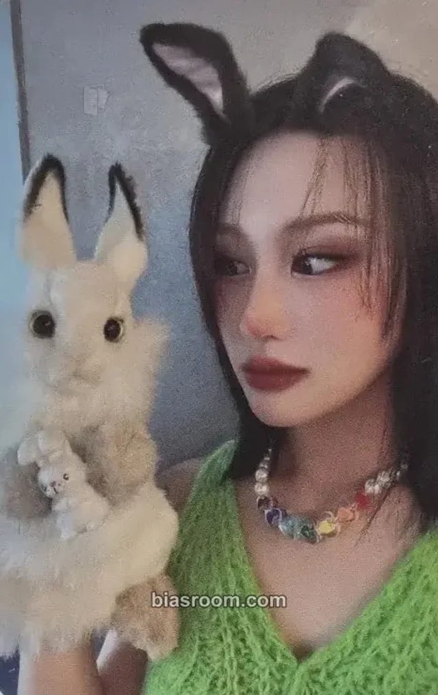 Dreamcatcher - Siyeon - 2023 SEASON'S GREETINGS Other dreamcatcher official store dream's sunday club version pre-order benefit (pob)
