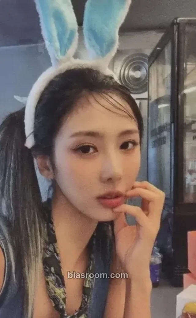 Dreamcatcher - Yoohyeon - 2023 SEASON'S GREETINGS Other dreamcatcher official store dream's sunday club version pre-order benefit (pob)
