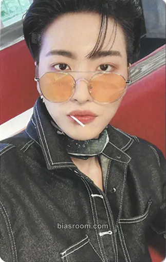 Seonghwa 2023 Season's Greetings Photocard - ATEEZ - ATEEZ K-pop photocard