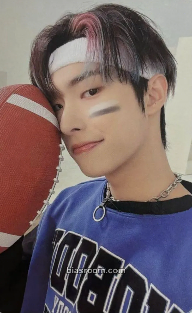 Mingi 2023 Season's Greetings Photocard - ATEEZ - ATEEZ K-pop photocard