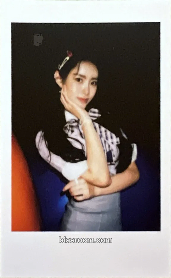 Monday We Are Photocard - Weeekly - Weeekly K-pop photocard
