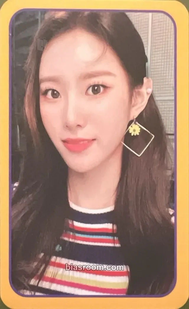 Weeekly - Monday - We Can Album album photocard