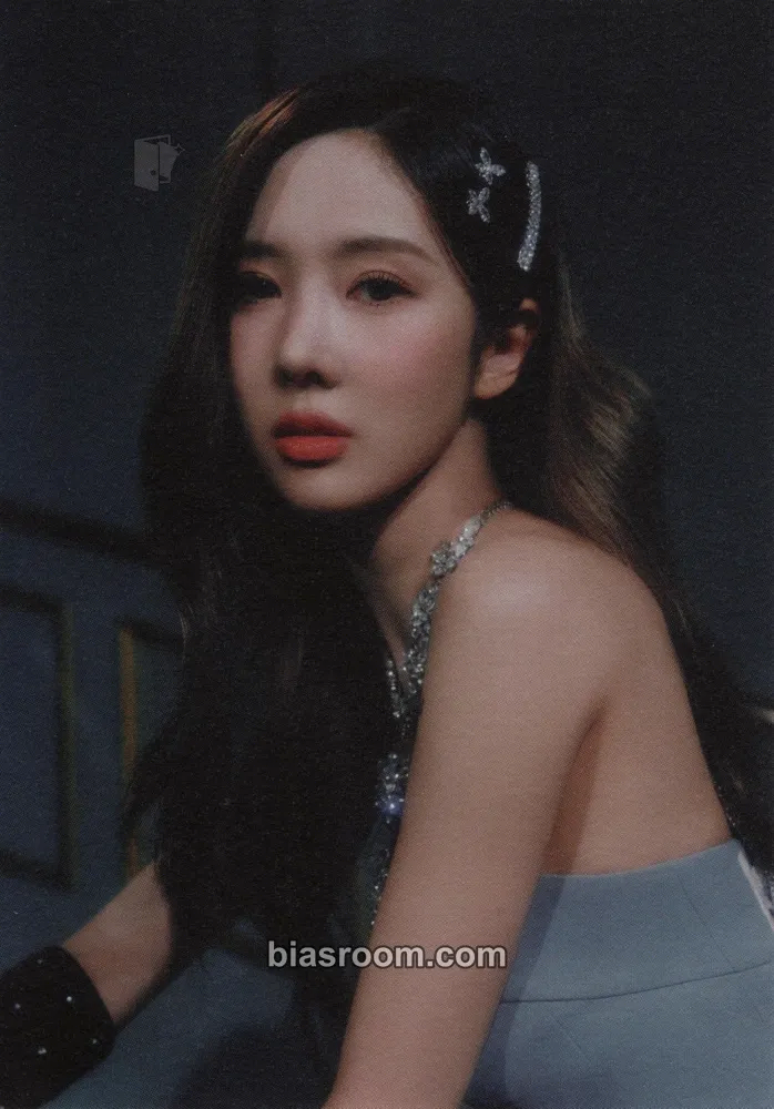 Yoohyeon Insomnia 2nd official fanclub Photocard - Dreamcatcher - Dreamcatcher K-pop photocard