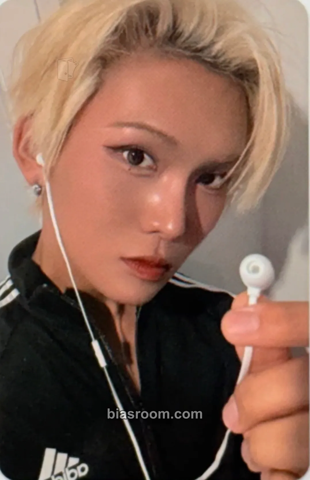 Hyun UXLXVE Photocard - XLOV - XLOV K-pop photocard