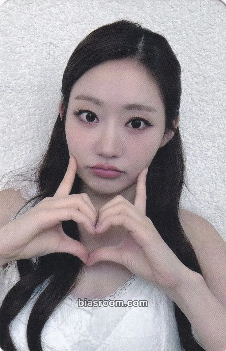 Julie Midas Touch Photocard - KISS OF LIFE - KISS OF LIFE K-pop photocard