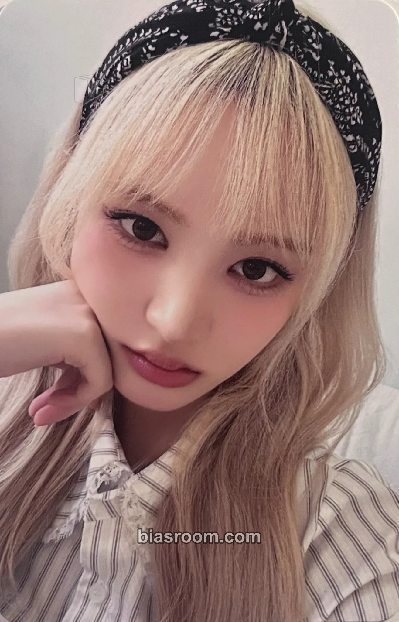 Liz 2025 Season's Greetings: Colorful Days with IVE Photocard - IVE - IVE K-pop photocard