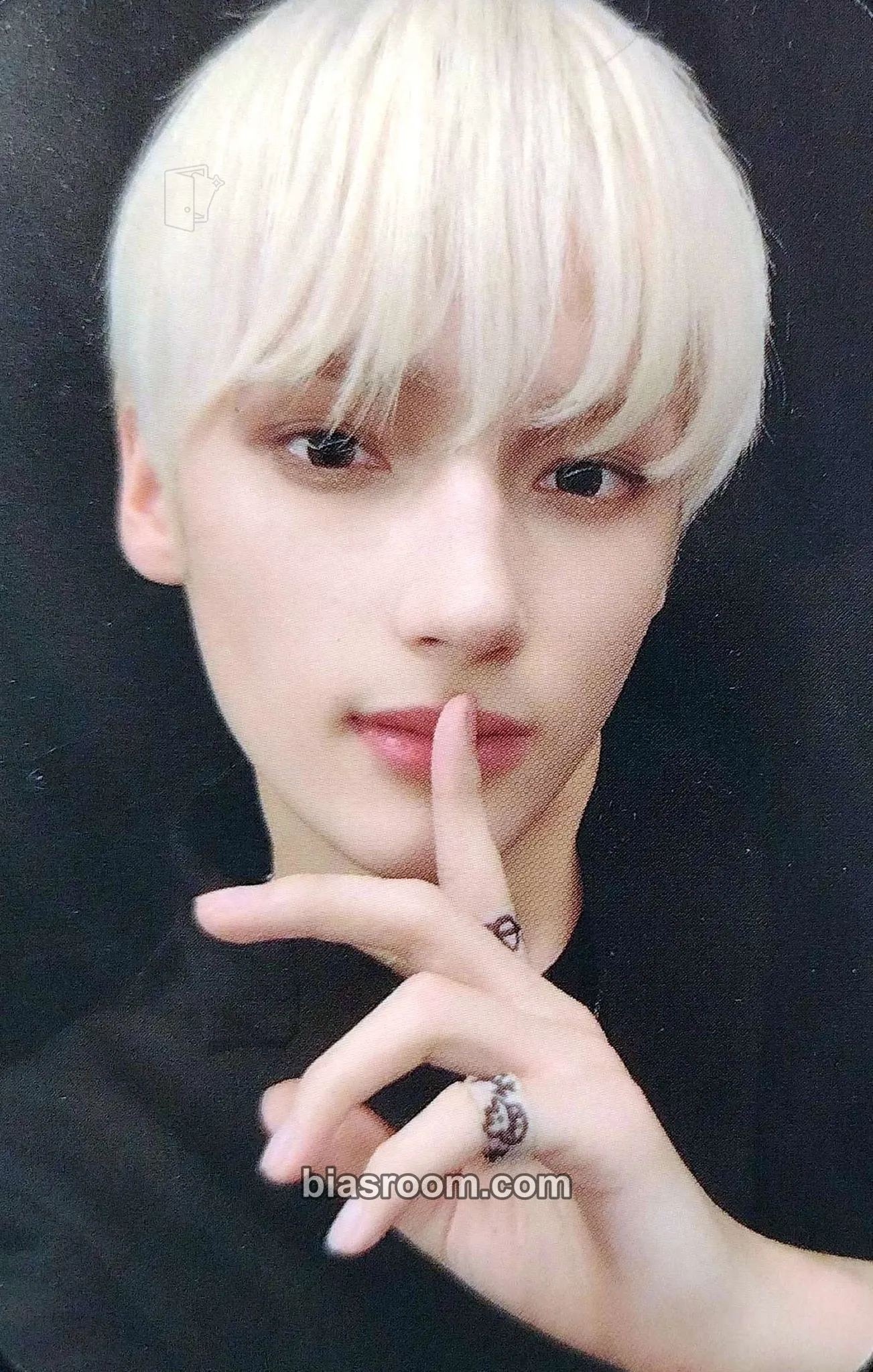 Huening Kai D'Icon DICON D'Festa Special Edition Photocard - TOMORROW X TOGETHER - TOMORROW X TOGETHER K-pop photocard