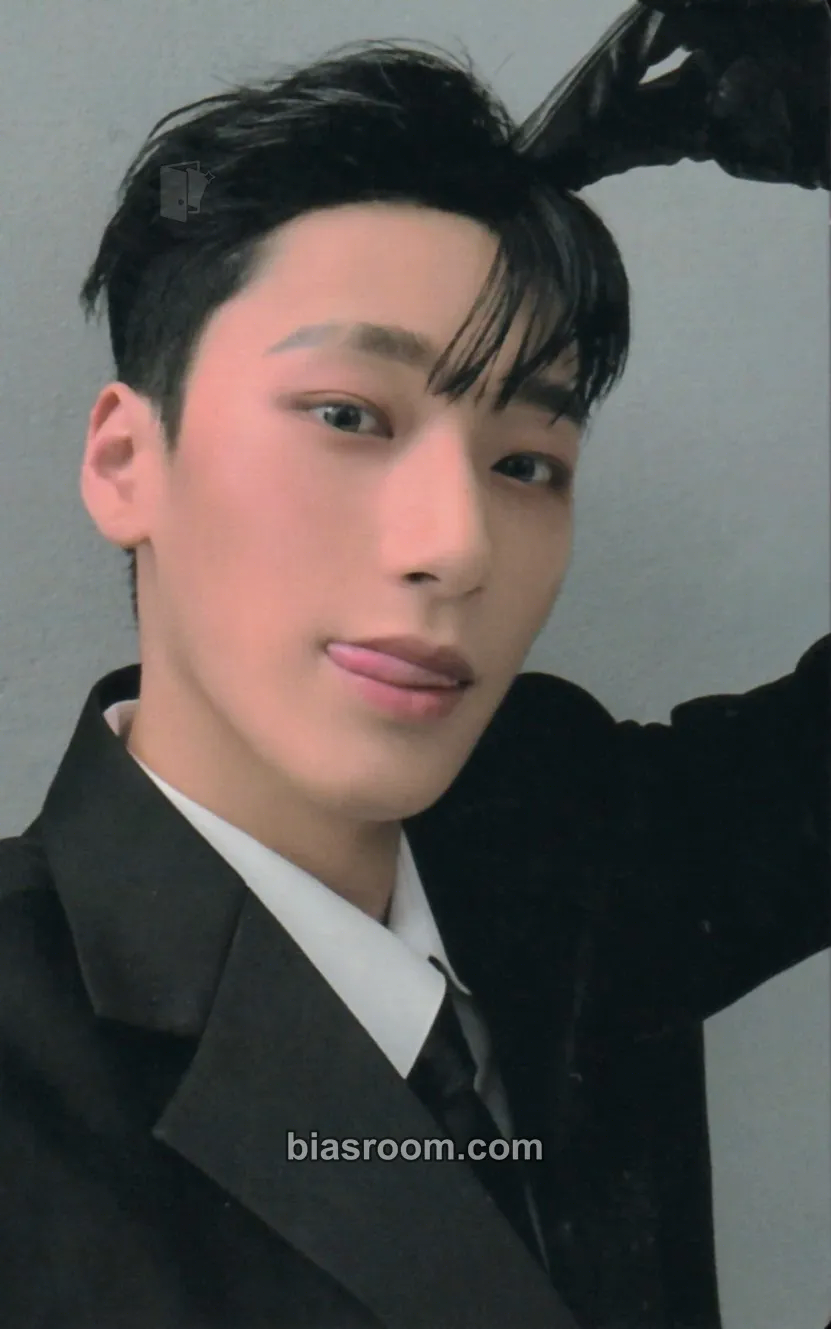 San THE WORLD EP.PARADIGM Photocard - ATEEZ - ATEEZ K-pop photocard
