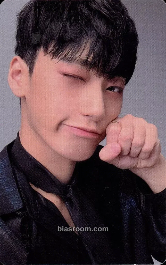 San THE WORLD EP.PARADIGM Photocard - ATEEZ - ATEEZ K-pop photocard