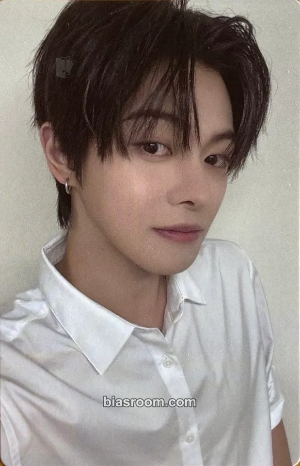 Leo BOYS II PLANET Photocard - ALPHA DRIVE ONE - ALPHA DRIVE ONE K-pop photocard
