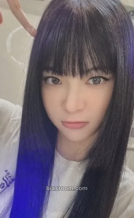 Hong Eunchae UNFORGIVEN Photocard - LE SSERAFIM - LE SSERAFIM K-pop photocard