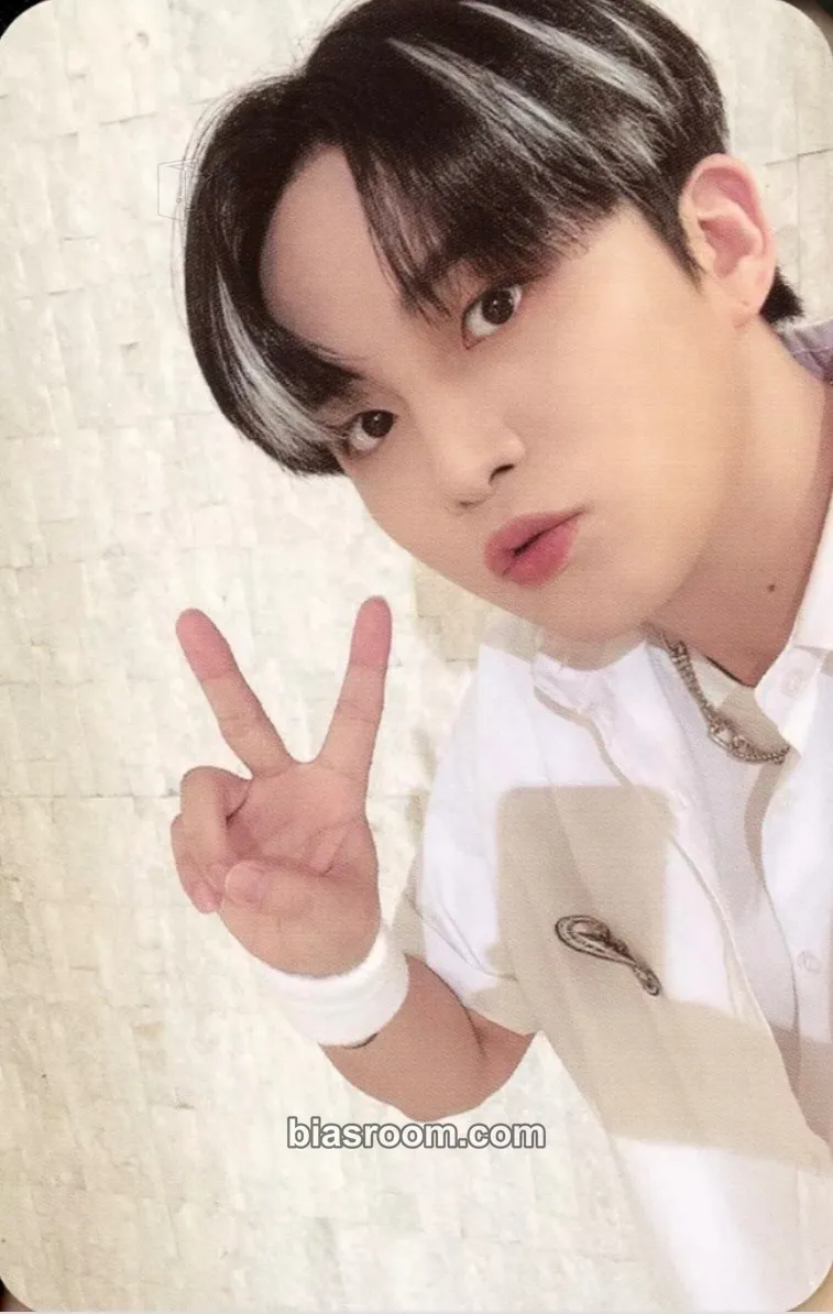 Jongho THE WORLD EP.2 : OUTLAW Photocard - ATEEZ - ATEEZ K-pop photocard