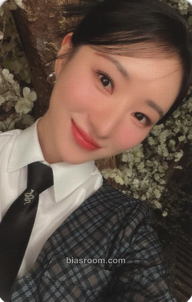 SuA Reason Boutique Photocard - Dreamcatcher - Dreamcatcher K-pop photocard