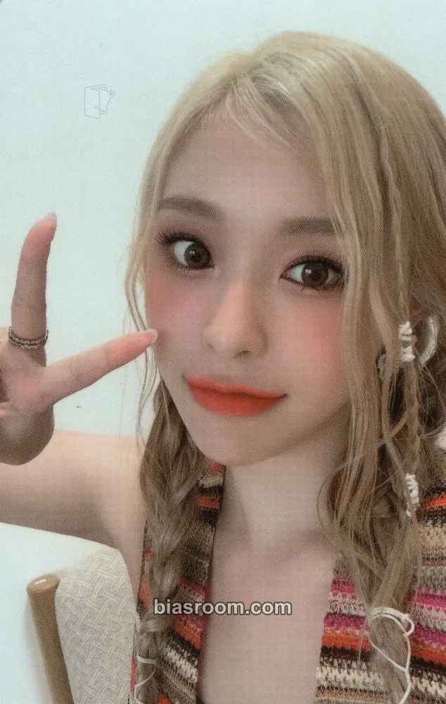 Gahyun Dreamlantis : The Land of Legends Photocard - Dreamcatcher - Dreamcatcher K-pop photocard