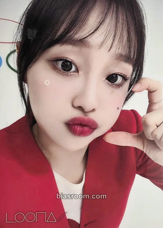 Chuu HULA HOOP / StarSeed ~Kakusei~ Photocard - LOONA - LOONA K-pop photocard