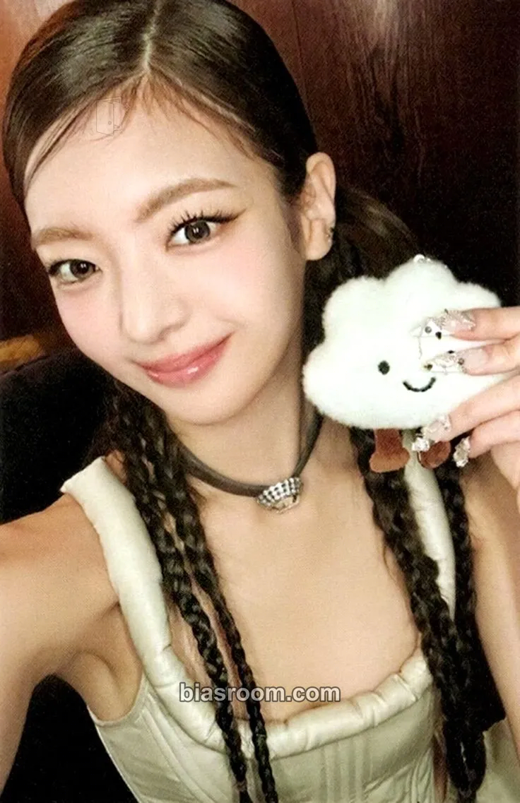 Lia TUNNEL VISION Photocard - ITZY - ITZY K-pop photocard