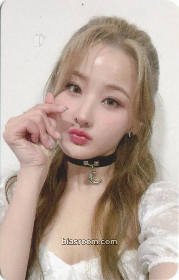Belle KISS OF LIFE Photocard - KISS OF LIFE K-pop photocard