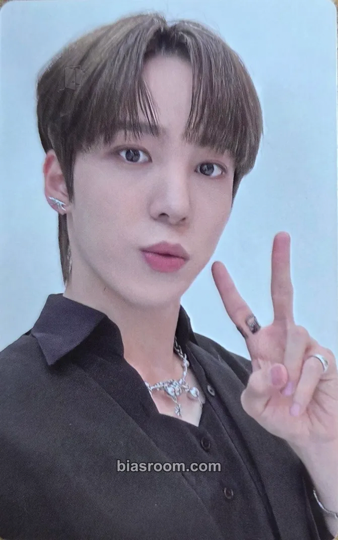Yunho Towards The Light : Will To Power World Tour 2024 - 2025 Photocard - ATEEZ - ATEEZ K-pop photocard