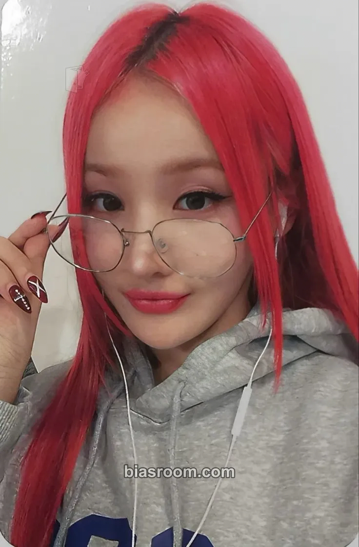 Belle Born to be XX Photocard - KISS OF LIFE - KISS OF LIFE K-pop photocard