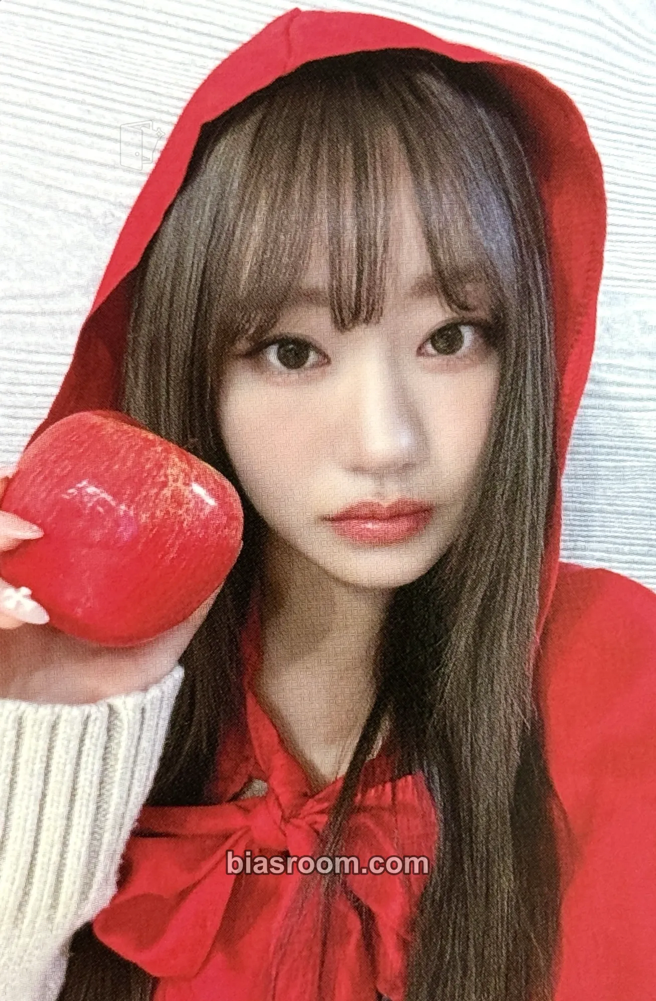 Julie Born to be XX Photocard - KISS OF LIFE - KISS OF LIFE K-pop photocard