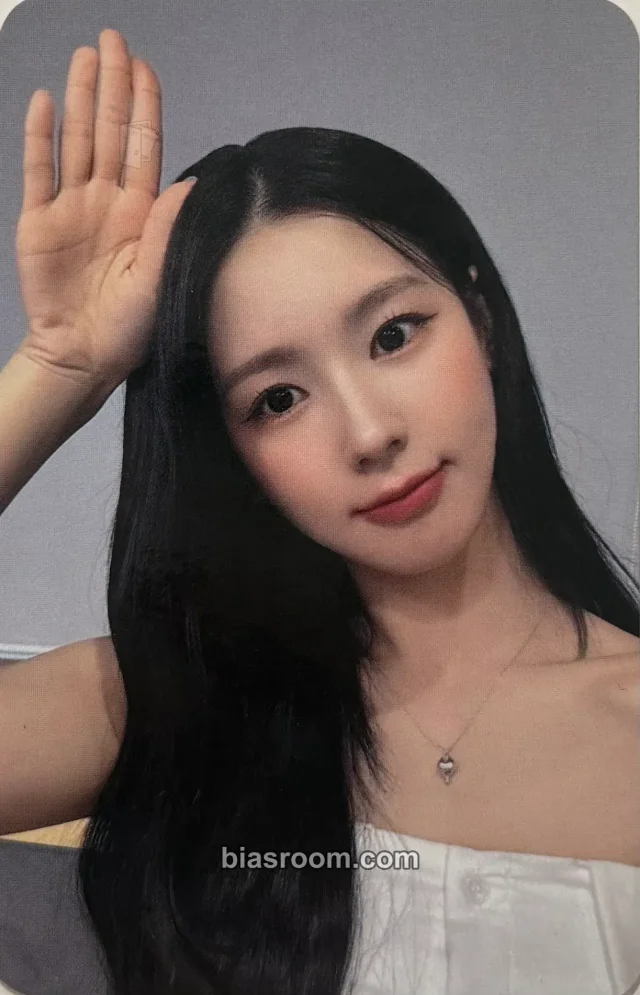 i-dle - Miyeon - 2024 World Tour [i-DOL] Event vip ticket benefit USA tour merch