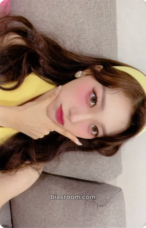Choerry LUMINOUS Photocard - LOONA - LOONA K-pop photocard