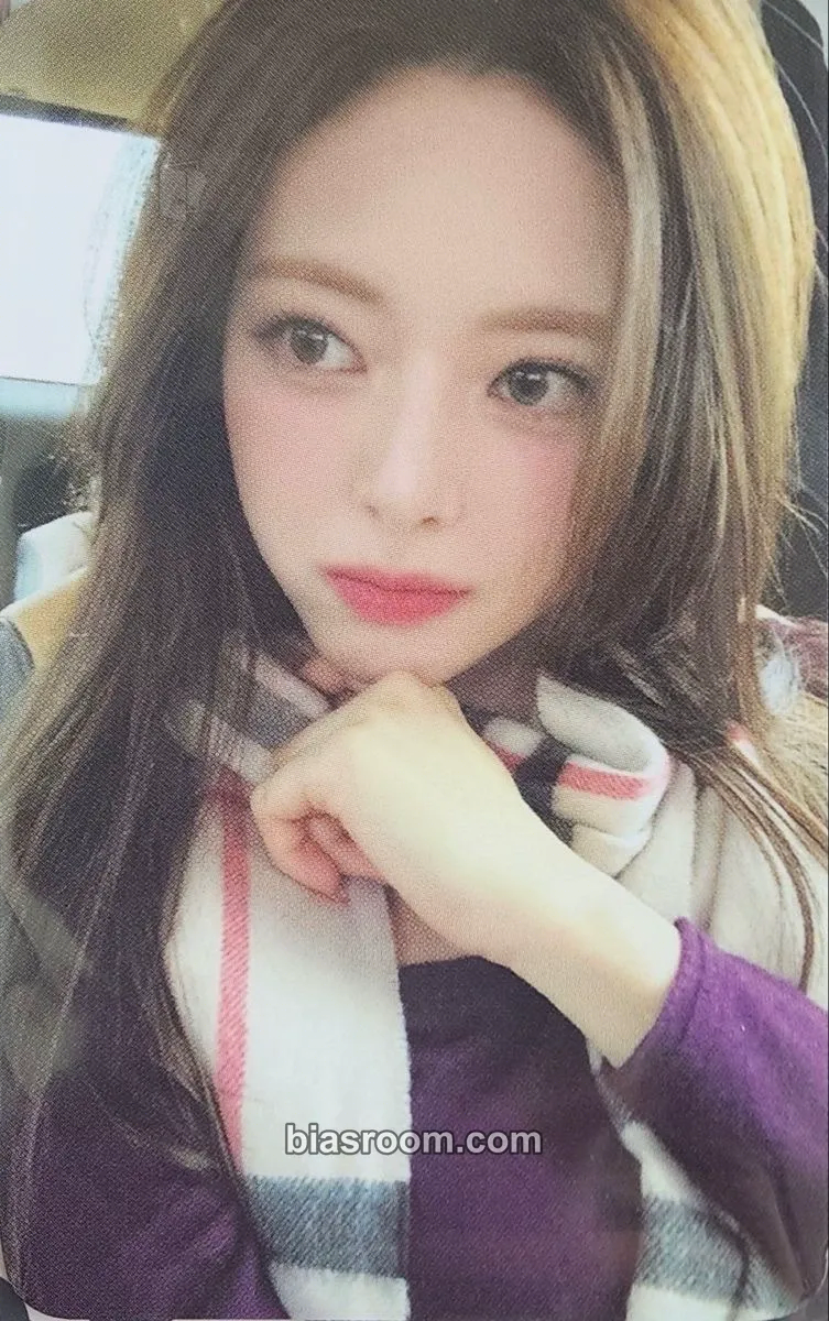 Yuna 2024 MBC Gayo Daejejeon Photocard - ITZY - ITZY K-pop photocard