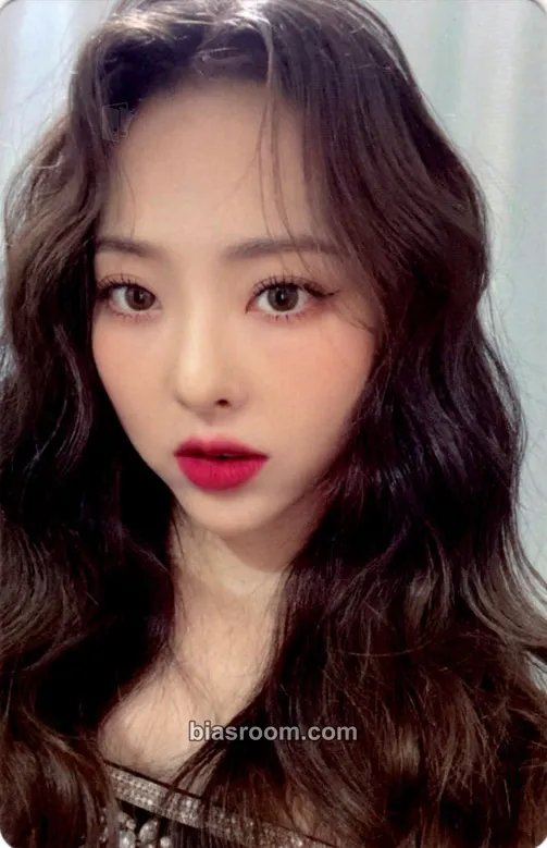 ViVi LUMINOUS Photocard - LOONA - LOONA K-pop photocard