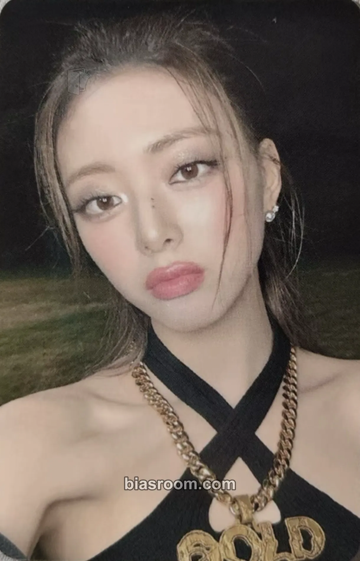 Yuna GOLD Photocard - ITZY - ITZY K-pop photocard