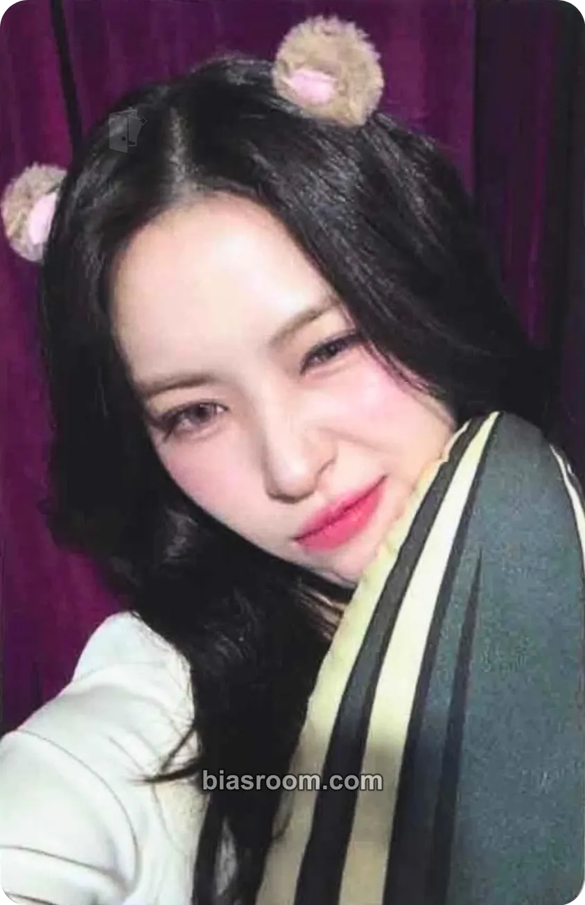 Ryujin GOLD Photocard - ITZY - ITZY K-pop photocard