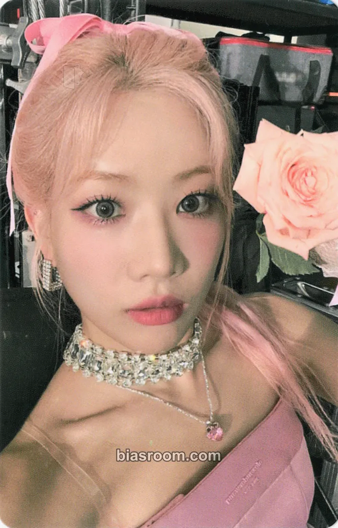 Kim Lip Flip That Photocard - LOONA - LOONA K-pop photocard